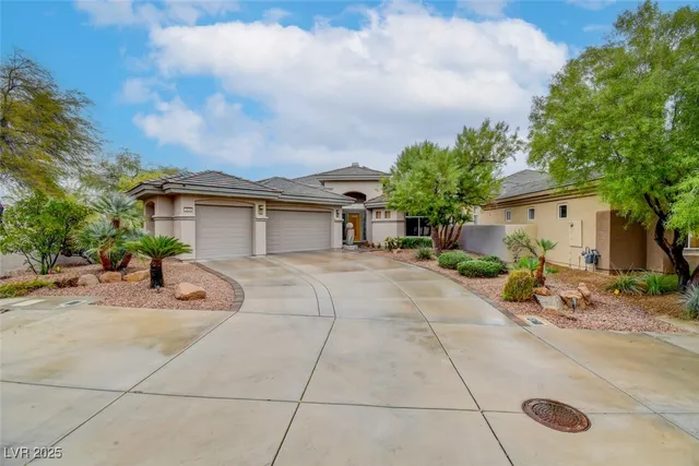 $4,500 | 304 Mesa Rim Court, Las Vegas, NV 89144