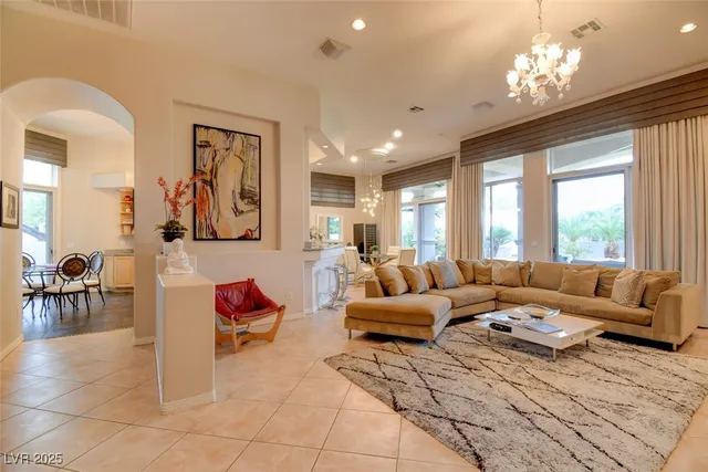 $4,500 | 304 Mesa Rim Court, Las Vegas, NV 89144