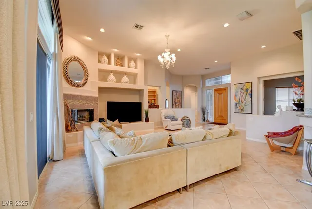 $4,500 | 304 Mesa Rim Court, Las Vegas, NV 89144