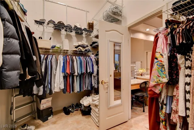 $4,500 | 304 Mesa Rim Court, Las Vegas, NV 89144