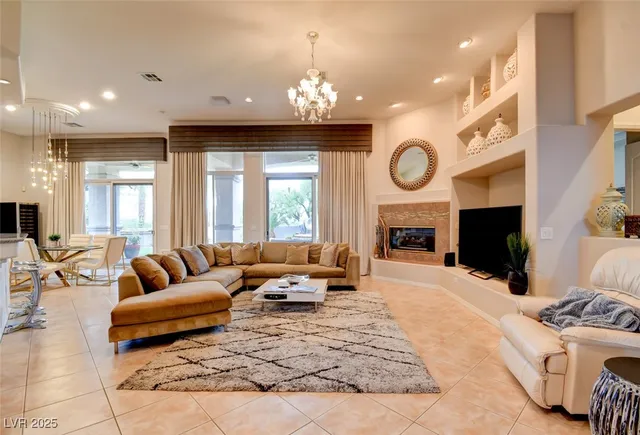 $4,500 | 304 Mesa Rim Court, Las Vegas, NV 89144