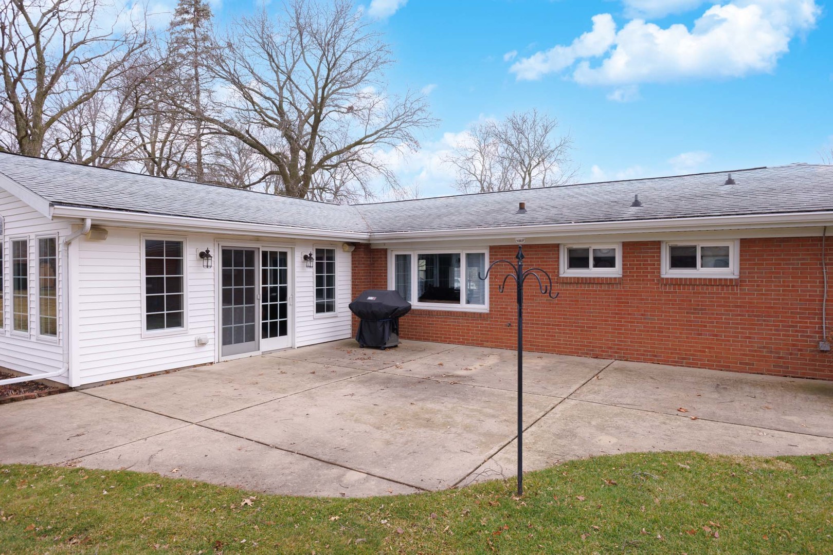 305 Granada Road Bloomington, IL 61701 - Photo 29 of 36 a house view with a outdoor space