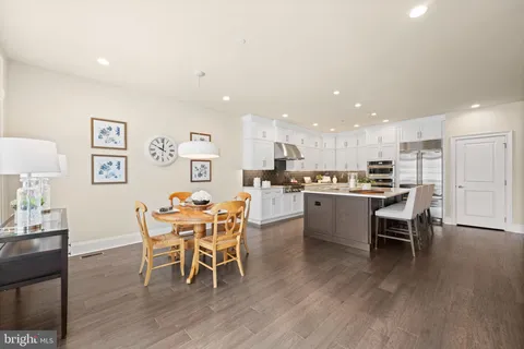 $1,350,000 | 3860 Meadow View Farm Road, Newtown Square, PA 19073
