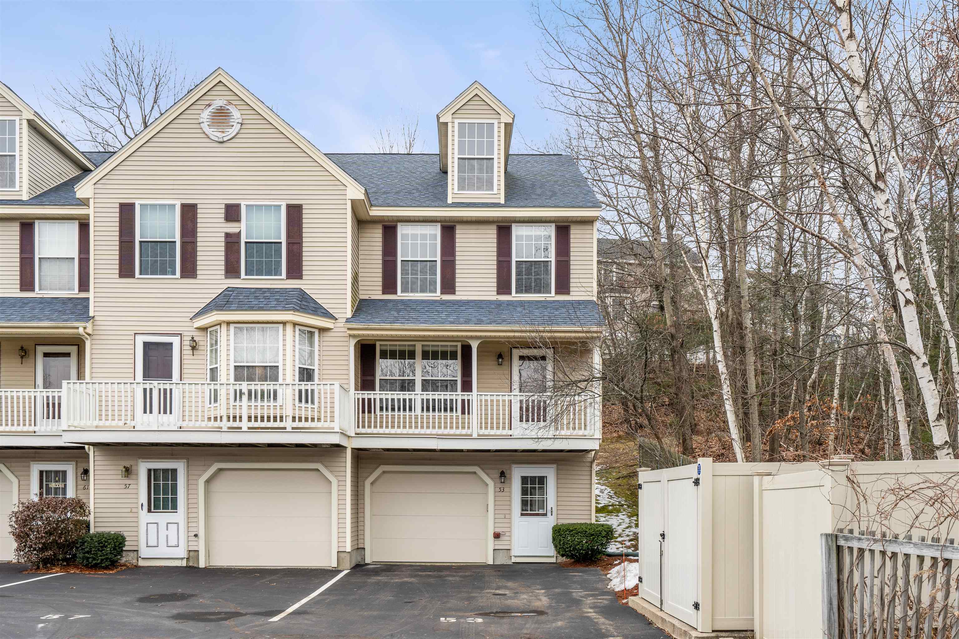 53 Wellington Hill Road Manchester, NH 03104 - Photo 1 of 35 Gallery Image 1