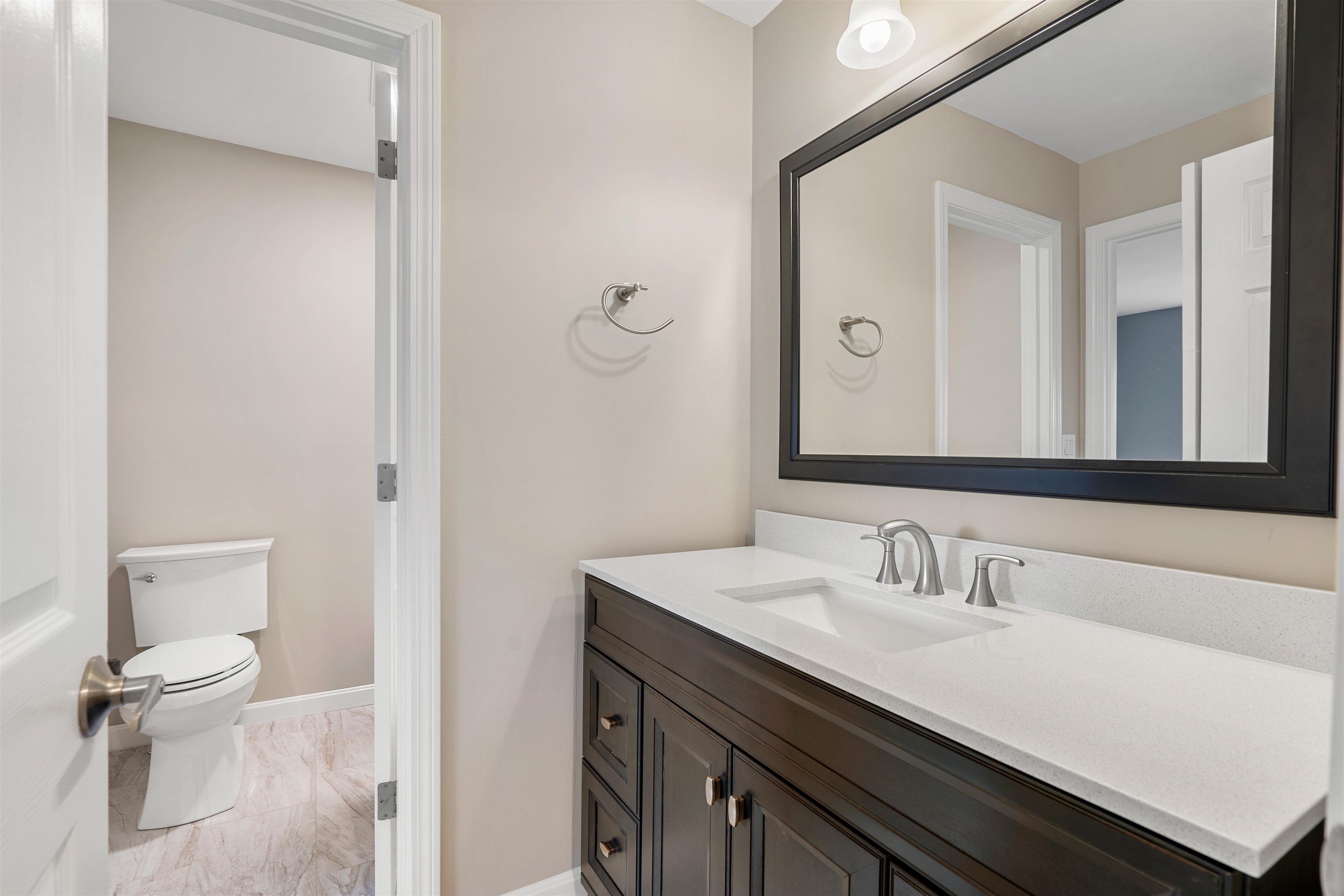 53 Wellington Hill Road Manchester, NH 03104 - Photo 17 of 35 Gallery Image 17