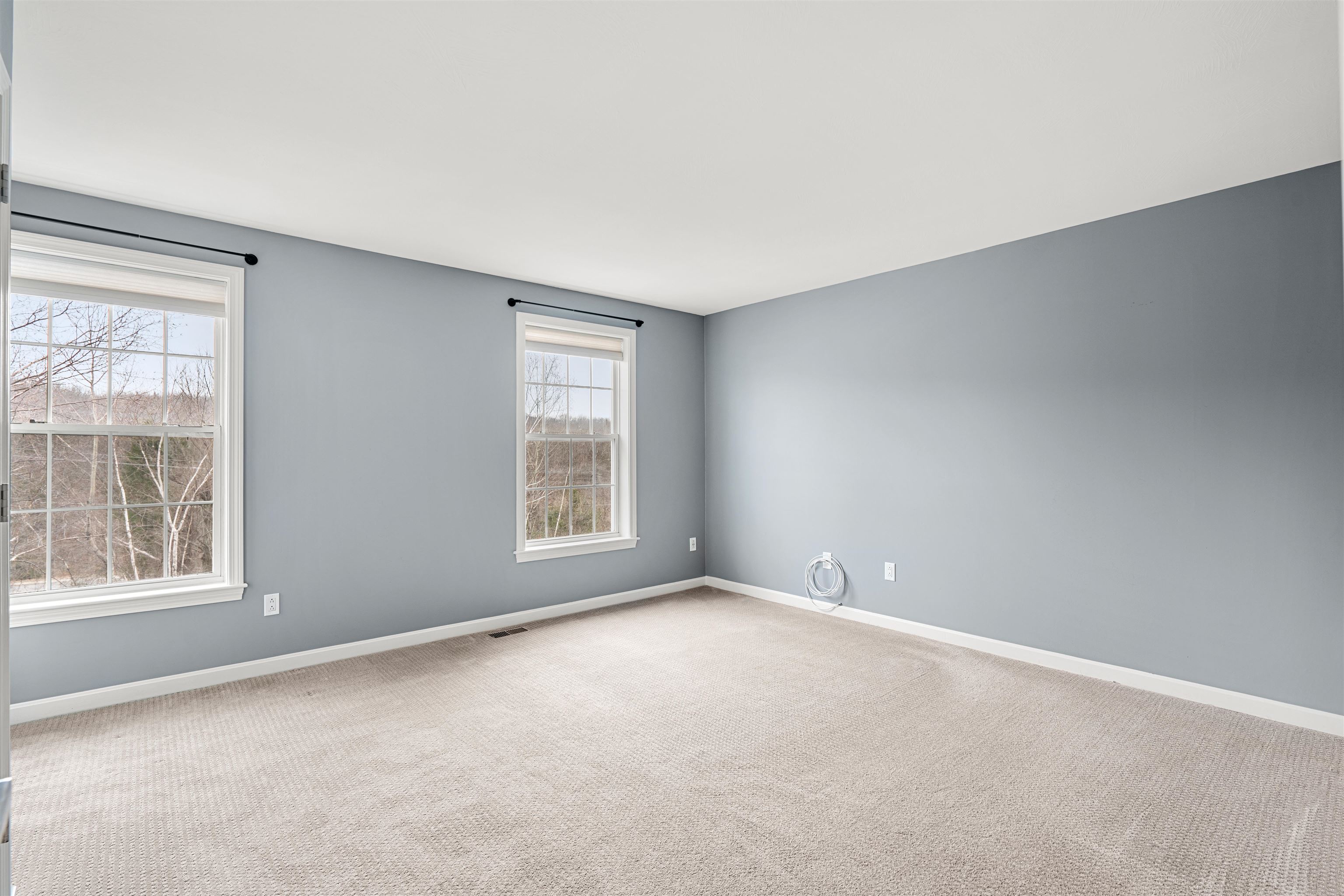 53 Wellington Hill Road Manchester, NH 03104 - Photo 18 of 35 Gallery Image 18