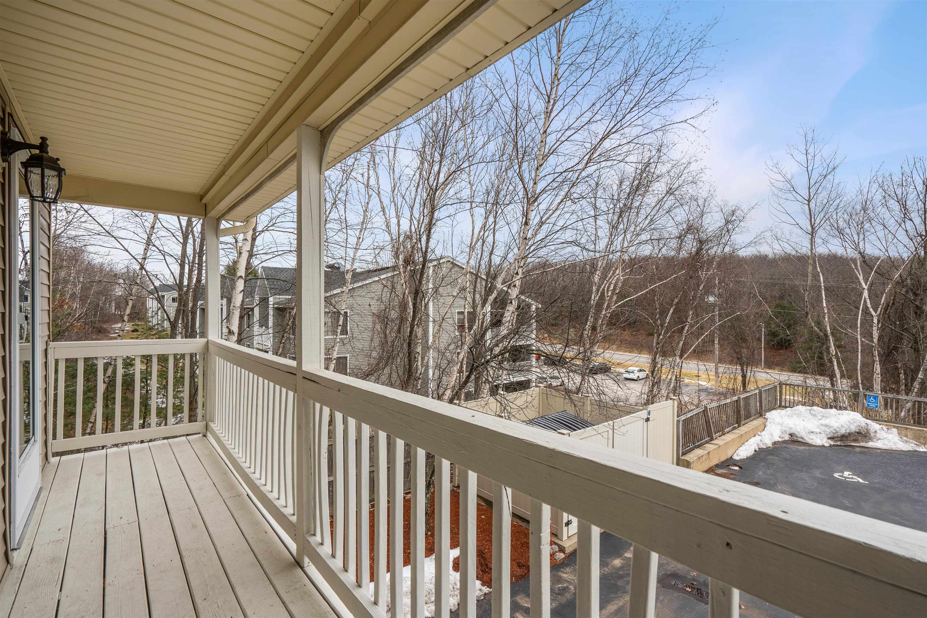 53 Wellington Hill Road Manchester, NH 03104 - Photo 2 of 35 Gallery Image 2