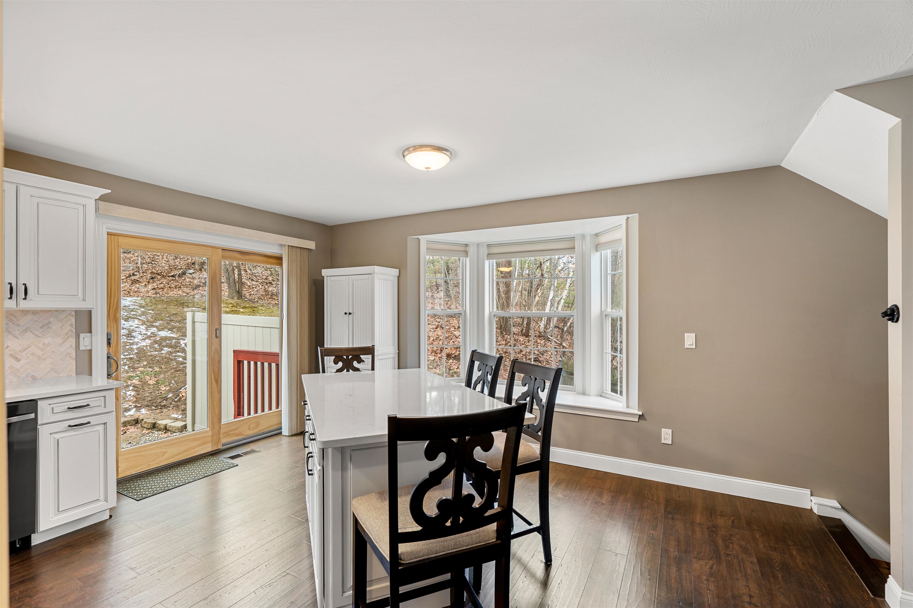 53 Wellington Hill Road Manchester, NH 03104 - Photo 9 of 35 Gallery Image 9
