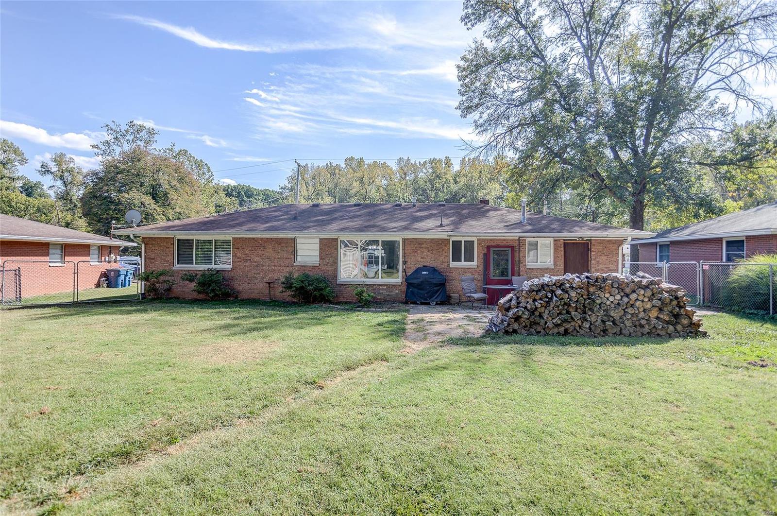 3204 Mission Road Alton, IL 62002 - Photo 25 of 36 Gallery Image 25