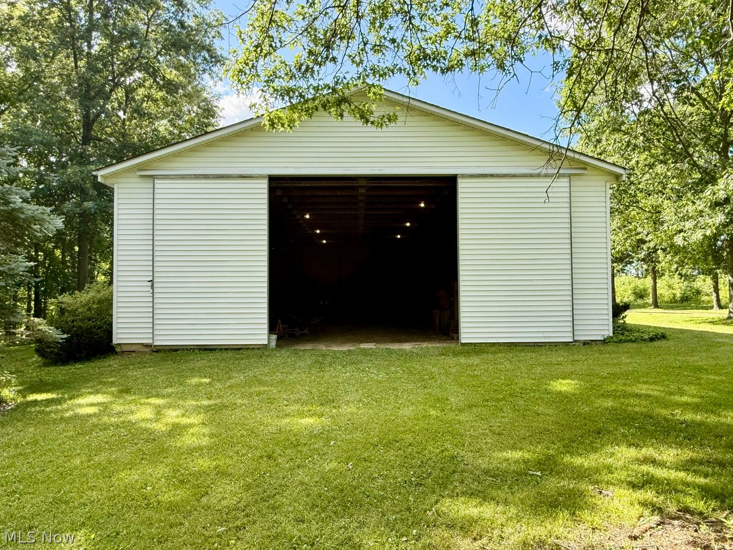 19845 Mosher Road Wellington, OH 44090 - Photo 37 of 50 40x64 Pole barn