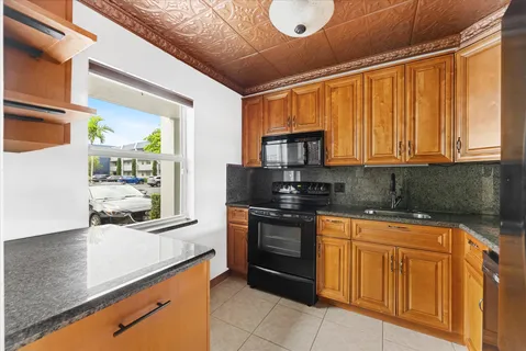 $135,000 | 7807 Golf Cir Drive, Unit 109, Margate, FL 33063