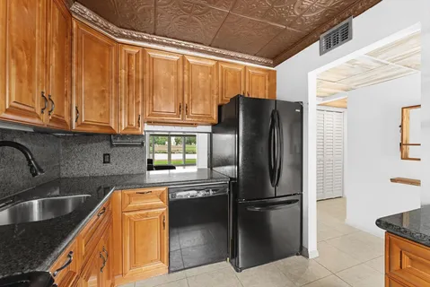 $135,000 | 7807 Golf Cir Drive, Unit 109, Margate, FL 33063