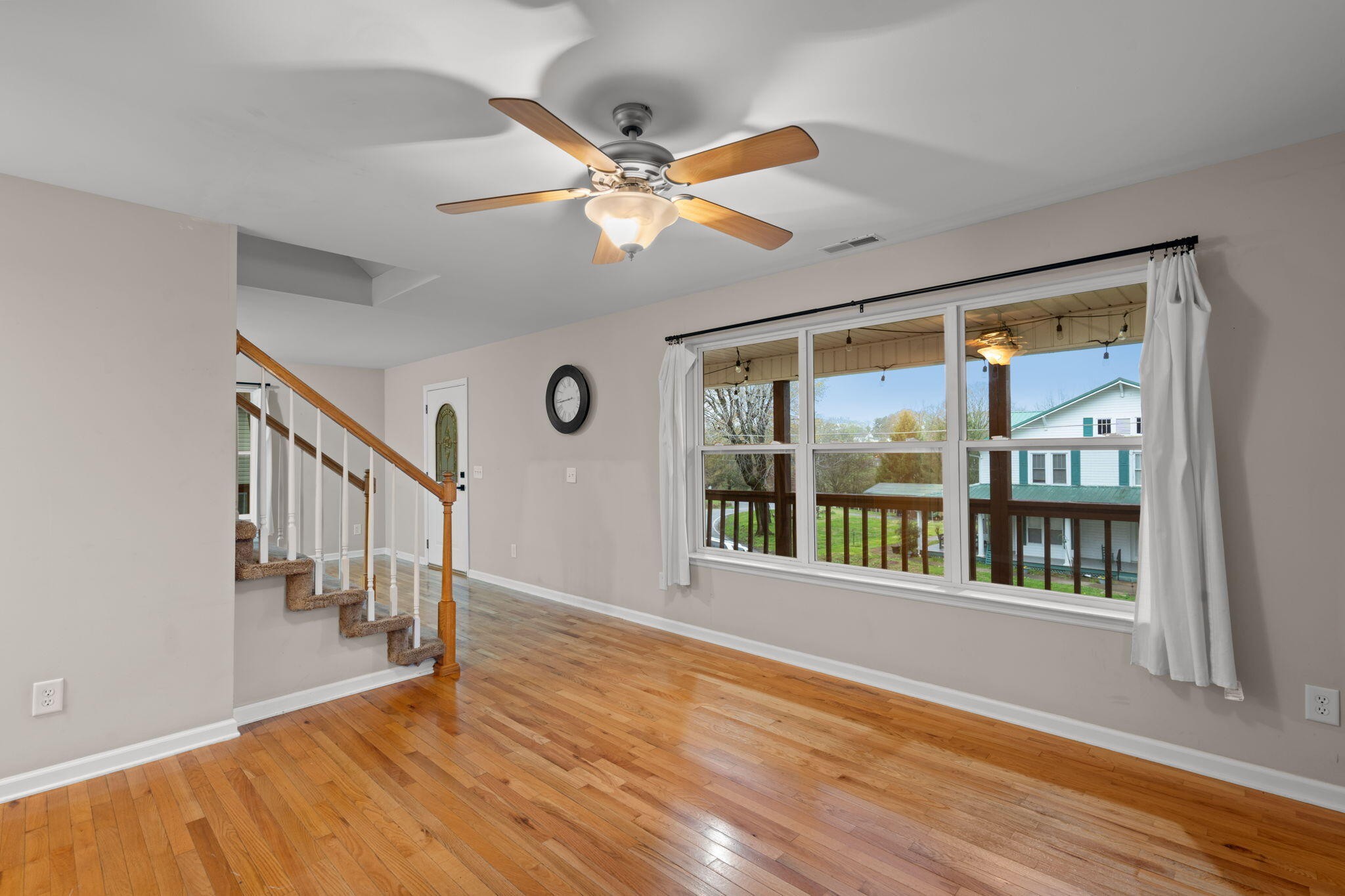 439 Town Creek Road Benton, TN 37307 - Photo 5 of 30 a view of an entryway with wooden floor
