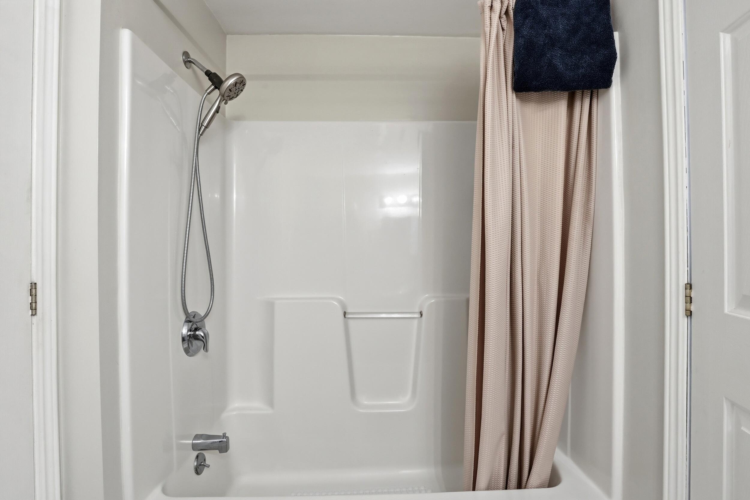 378 School Street Berwick, ME 03901 - Photo 24 of 58 First Floor Primary Shower