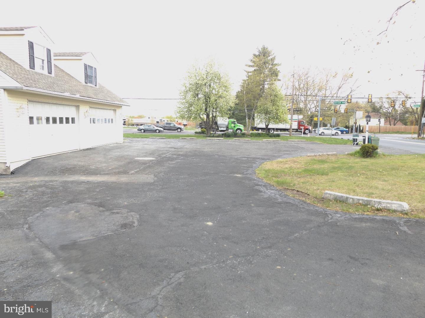 530 East Street Road Warminster, PA 18974 - Photo 22 of 25 Gallery Image 22