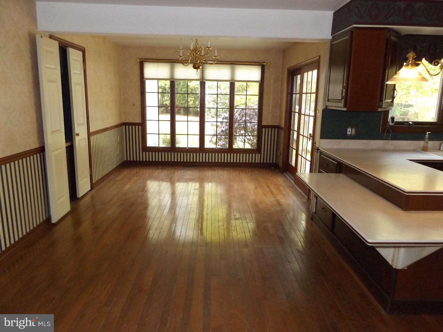 530 East Street Road Warminster, PA 18974 - Photo 6 of 25 Gallery Image 6