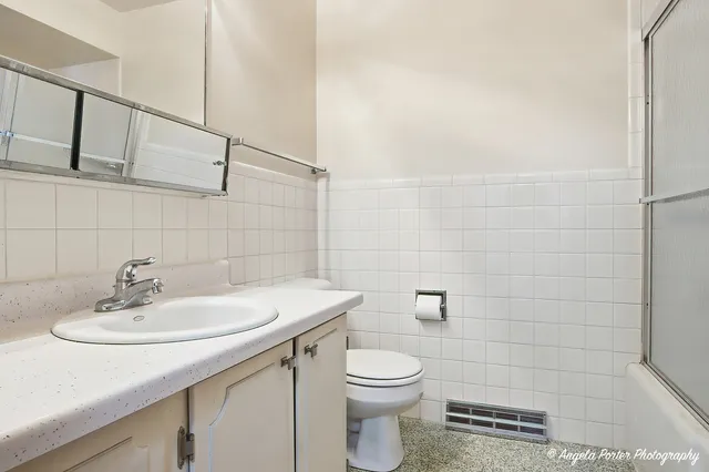 $249,900 | 2015 North Jackson Street, Waukegan, IL 60087