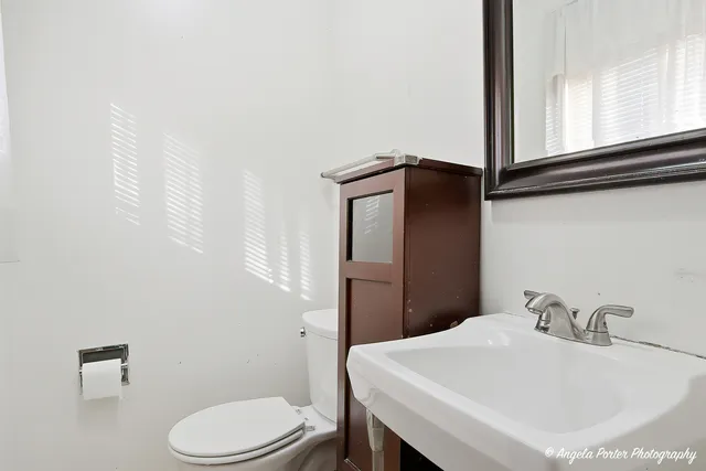 $249,900 | 2015 North Jackson Street, Waukegan, IL 60087