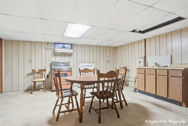 $249,900 | 2015 North Jackson Street, Waukegan, IL 60087