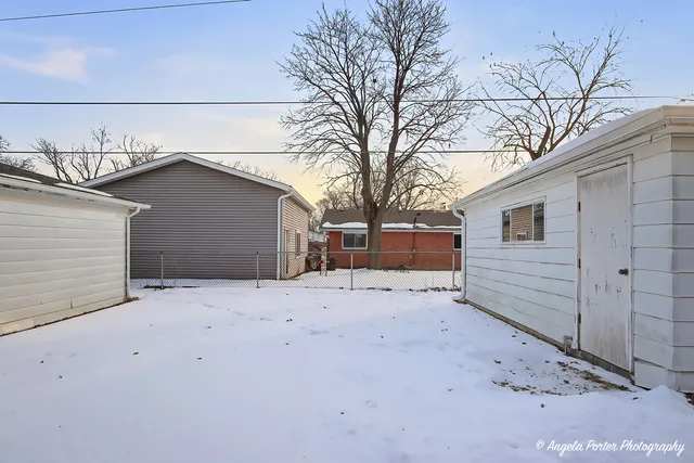 $249,900 | 2015 North Jackson Street, Waukegan, IL 60087