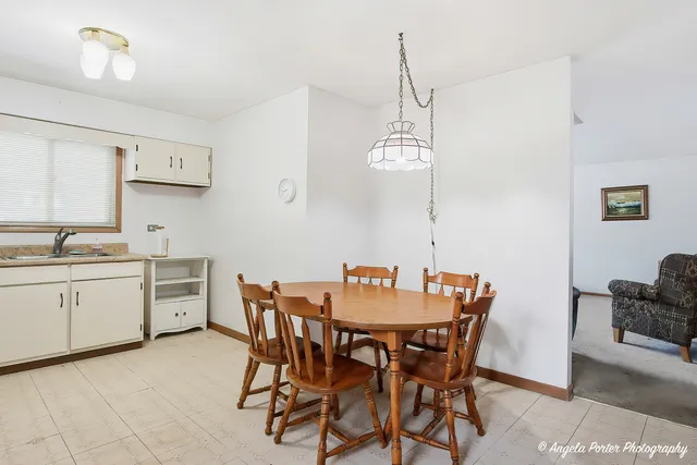 $249,900 | 2015 North Jackson Street, Waukegan, IL 60087