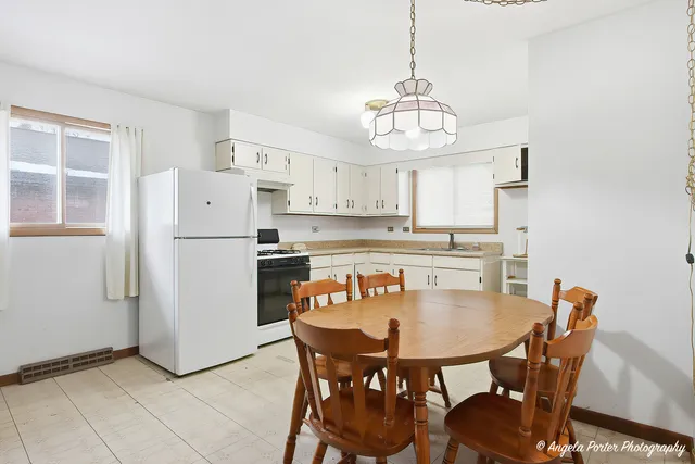 $249,900 | 2015 North Jackson Street, Waukegan, IL 60087