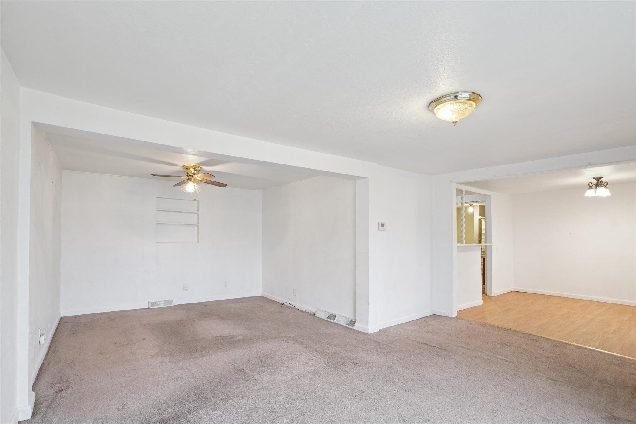 1306 Franklin Avenue Albion, MI 49224 - Photo 3 of 12 03-1306-Franklin-Ave-Albion-MI-49224-Win