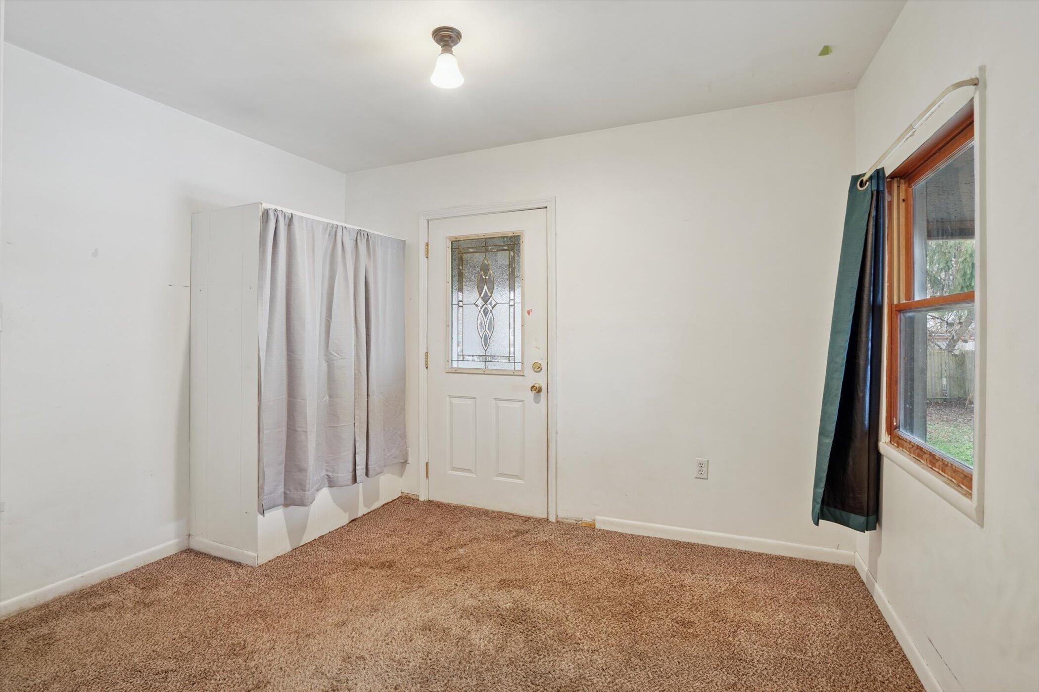 1306 Franklin Avenue Albion, MI 49224 - Photo 10 of 12 10-1306-Franklin-Ave-Albion-MI-49224-Win