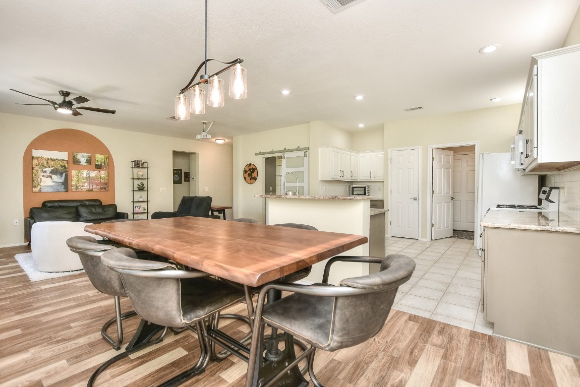 116 Dandelion Drive Georgetown, TX 78633 - Photo 12 of 31