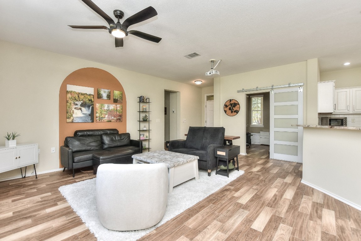 116 Dandelion Drive Georgetown, TX 78633 - Photo 7 of 31