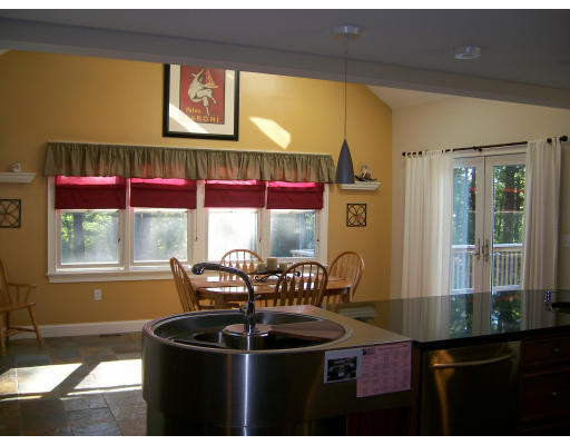 19 Clearing Farm Road Kingston, MA 02364 - Photo 4 of 9 Gallery Image 4