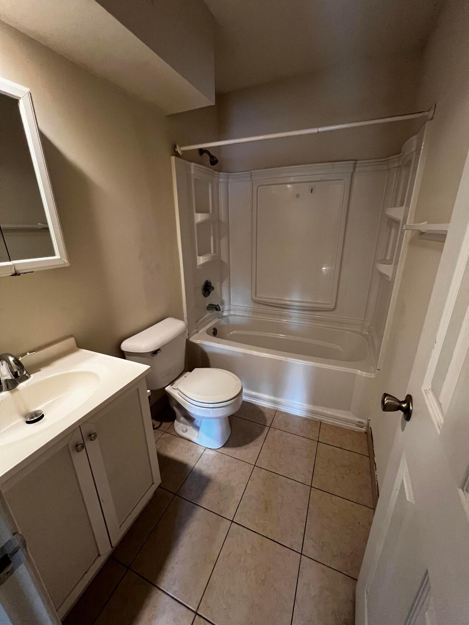 53 Neil Street, Unit 4 Delaware, OH 43015 - Photo 13 of 14 IMG_6588