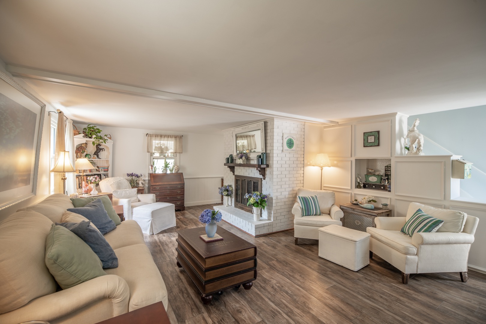 52 Somerset Road Nantucket, MA 02554 - Photo 5 of 43 Gallery Image 5