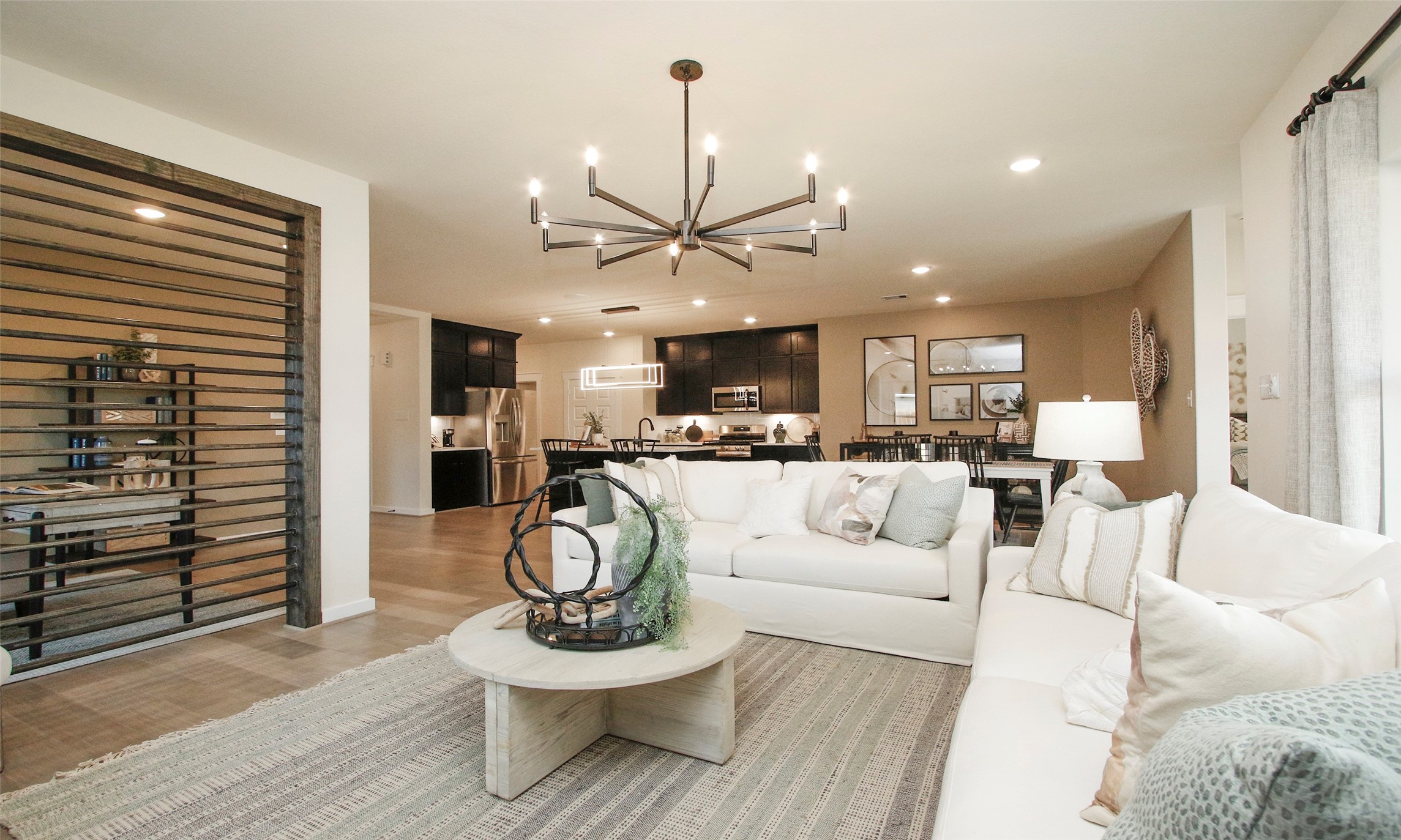 4024 Colony Riv Rock Boulevard Pinehurst, TX 77362 - Photo 11 of 20