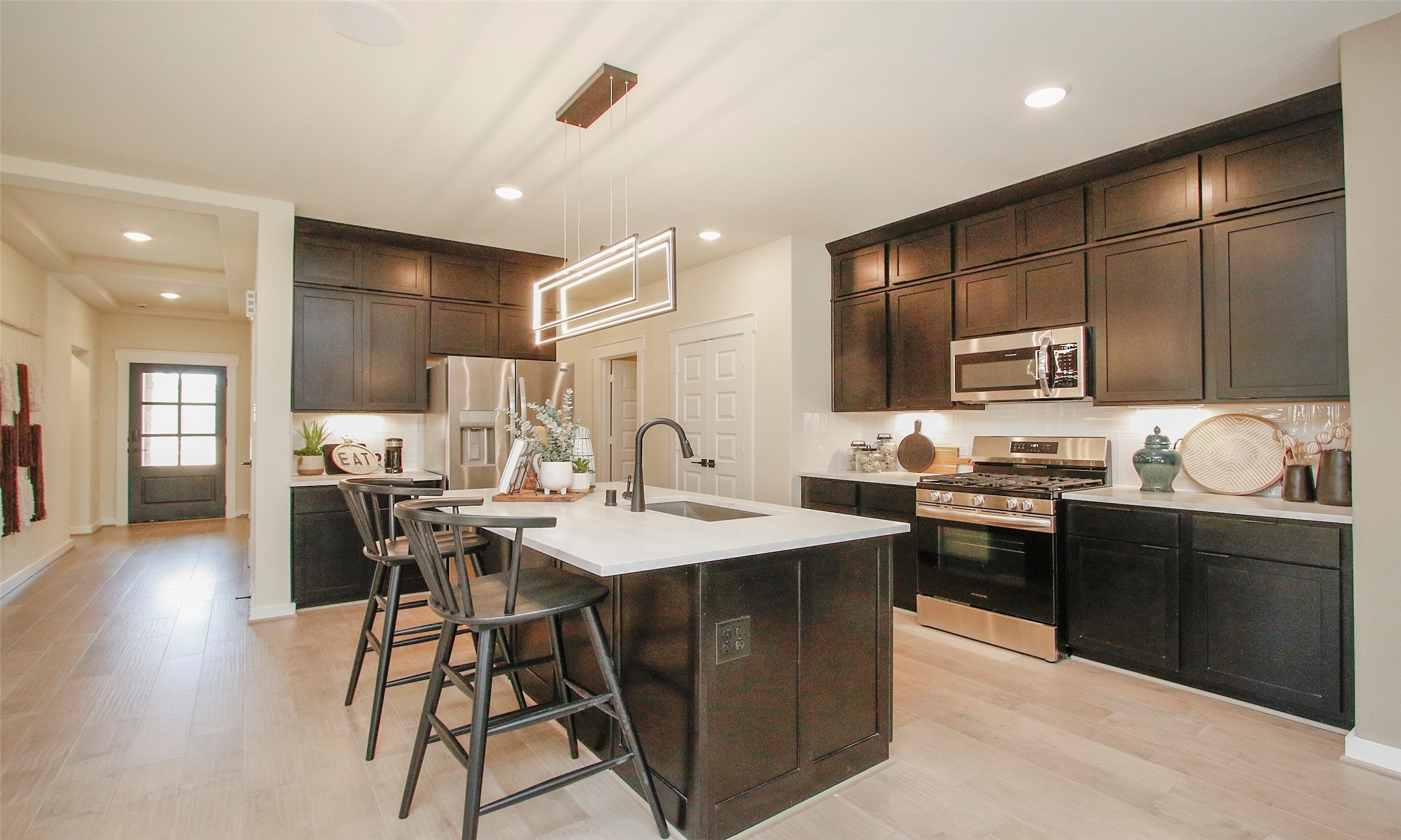 4024 Colony Riv Rock Boulevard Pinehurst, TX 77362 - Photo 4 of 20