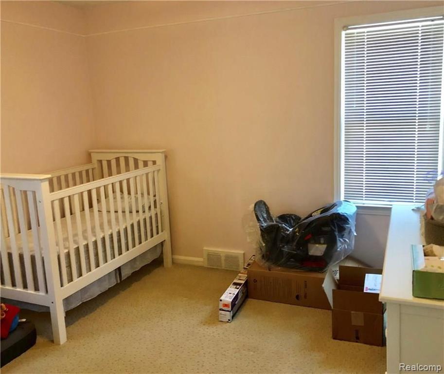 2757 Dorchester Road Birmingham, MI 48009 - Photo 9 of 18