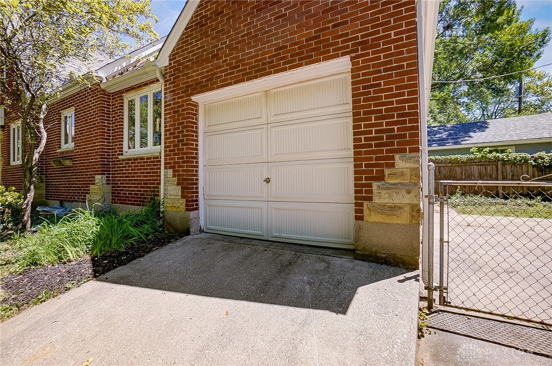 726 Devonshire Road Dayton, OH 45419 - Photo 36 of 40