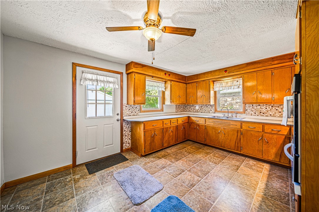 116 Birch Road Painesville, OH 44077 - Photo 6 of 34 Gallery Image 6