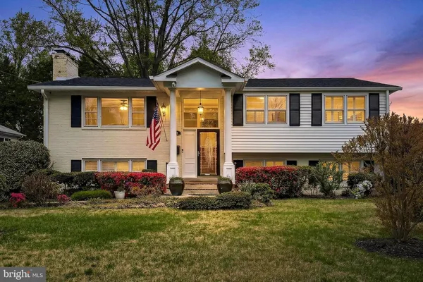 $900,000 | 7052 Wardell Street, Annandale, VA 22003