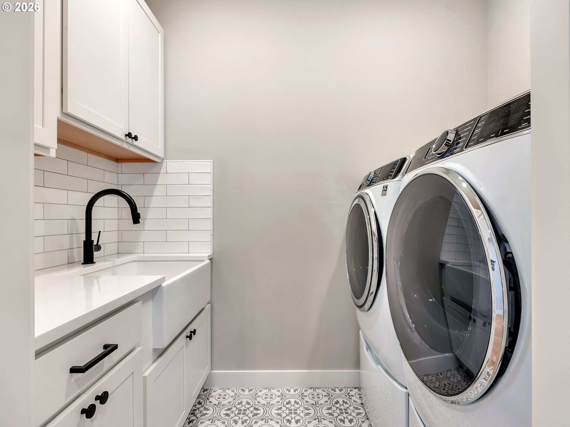 1360 Sea Ridge Lane Gearhart, OR 97138 - Photo 41 of 48 Laundry
