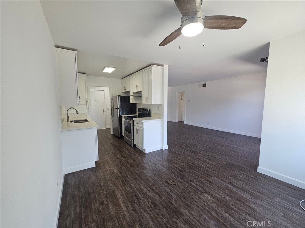 19050 Sherman Way Reseda, CA 91335 - Photo 3 of 12