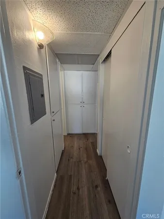 $1,795 | 19050 Sherman Way, Reseda, CA 91335