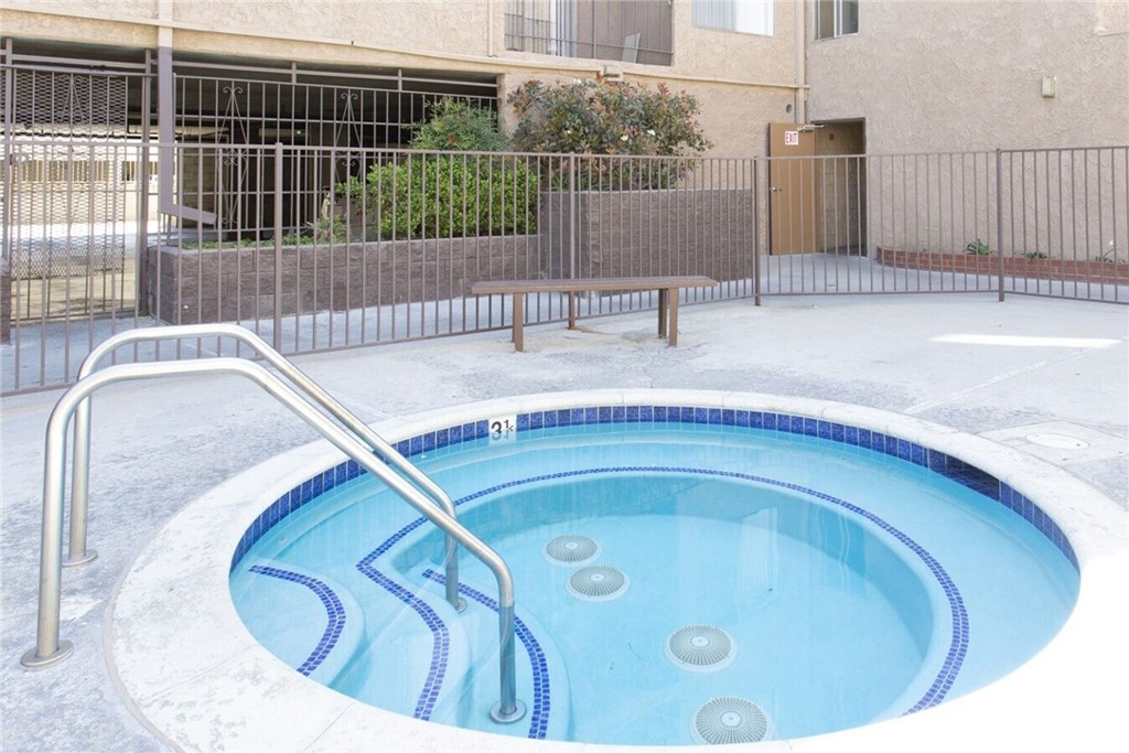 19050 Sherman Way Reseda, CA 91335 - Photo 10 of 12
