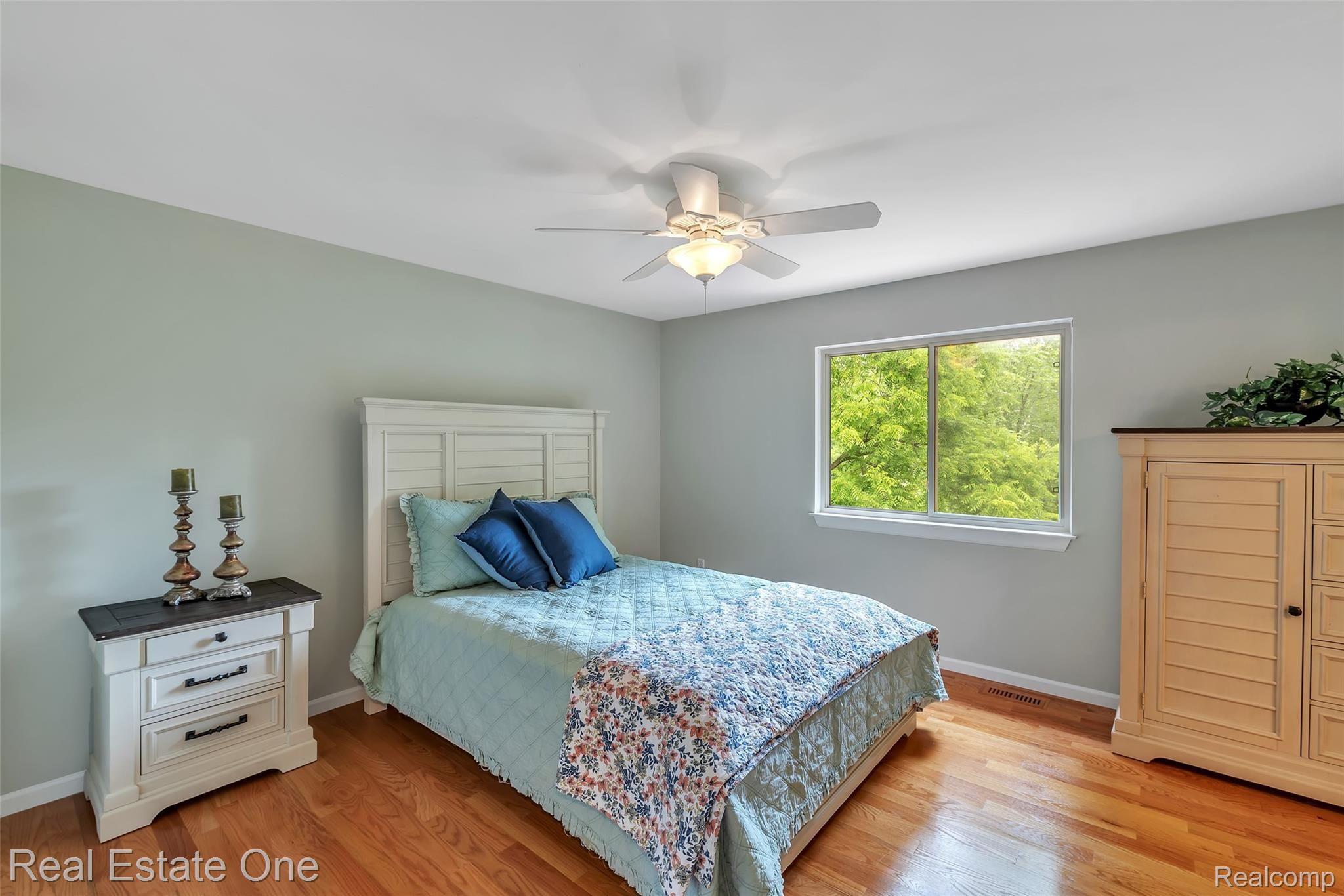 3112 Hunters Way Pinckney, MI 48169 - Photo 21 of 56 23-3112 Hunders Way-WindowStill-Rea.jpg