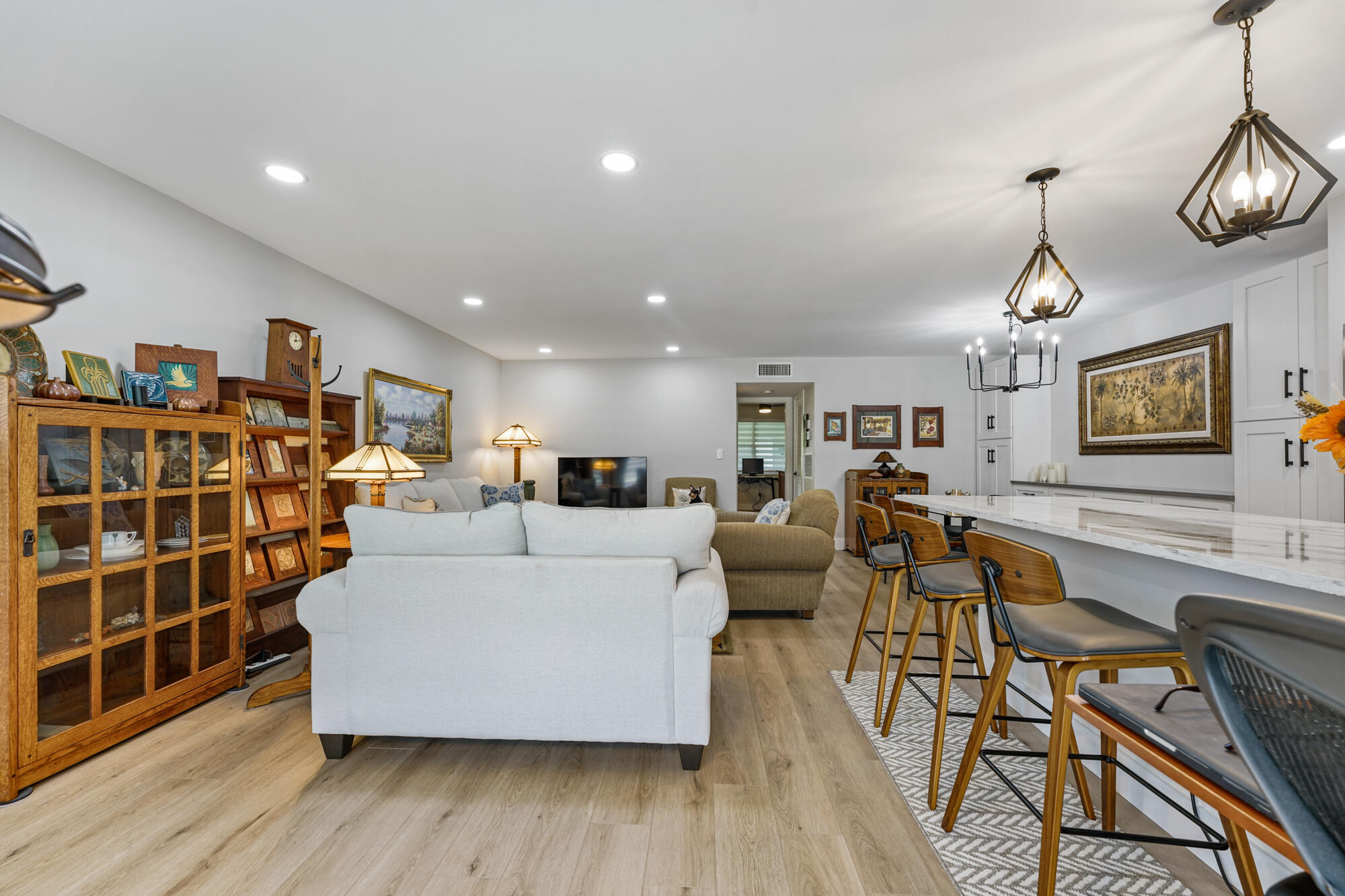 277 West High Point Court, Unit B Delray Beach, FL 33445 - Photo 4 of 46 _DSC8803