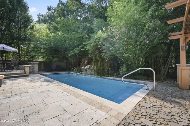 $1,070,000 | 7 Trumbull Court, Jackson, NJ 08527