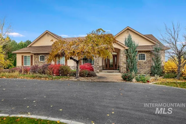 $1,600,000 | 568 Mahard Drive, Twin Falls, ID 83301