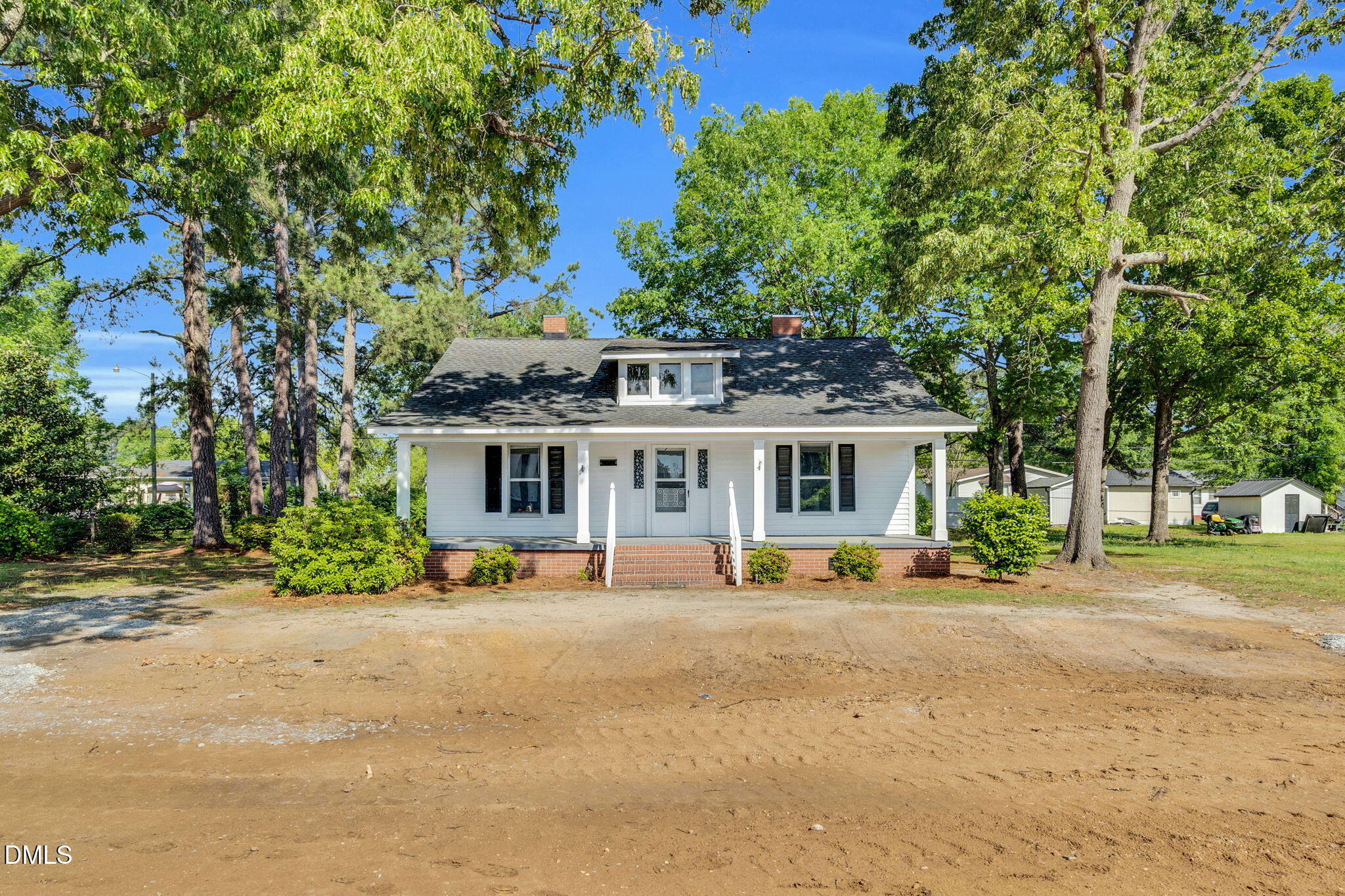 310 Chicopee Road Benson, NC 27504 - Photo 2 of 27