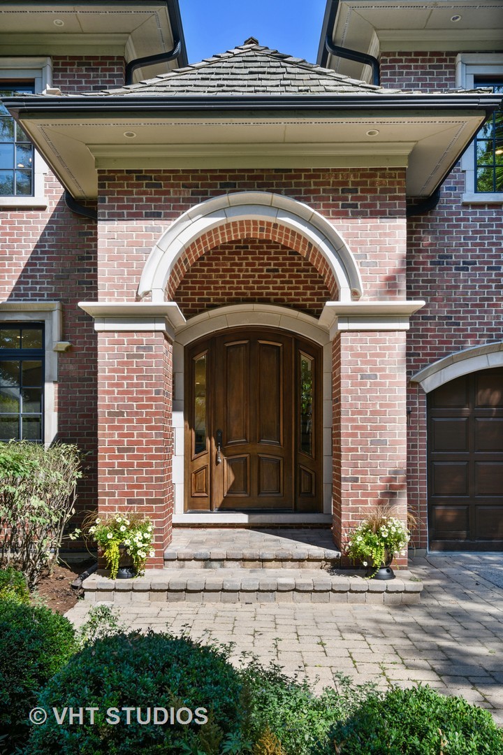 900 Seneca Road Wilmette, IL 60091 - Photo 3 of 32