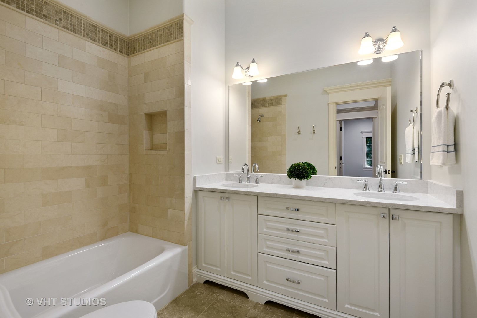 900 Seneca Road Wilmette, IL 60091 - Photo 26 of 32